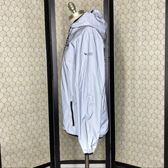 PINK Victoria’s Secret Limited Release 002 Reflective Hooded Jacket - Picture 2 of 12